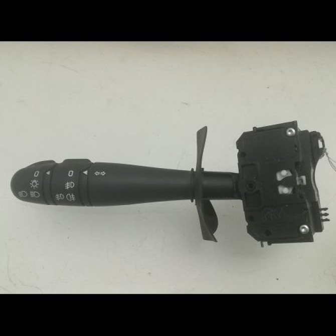 Commande clignotant occasion RENAULT CLIO CAMPUS II Phase 1 07-2006->07-2009 1.5 DCI 70ch 7701066570 1