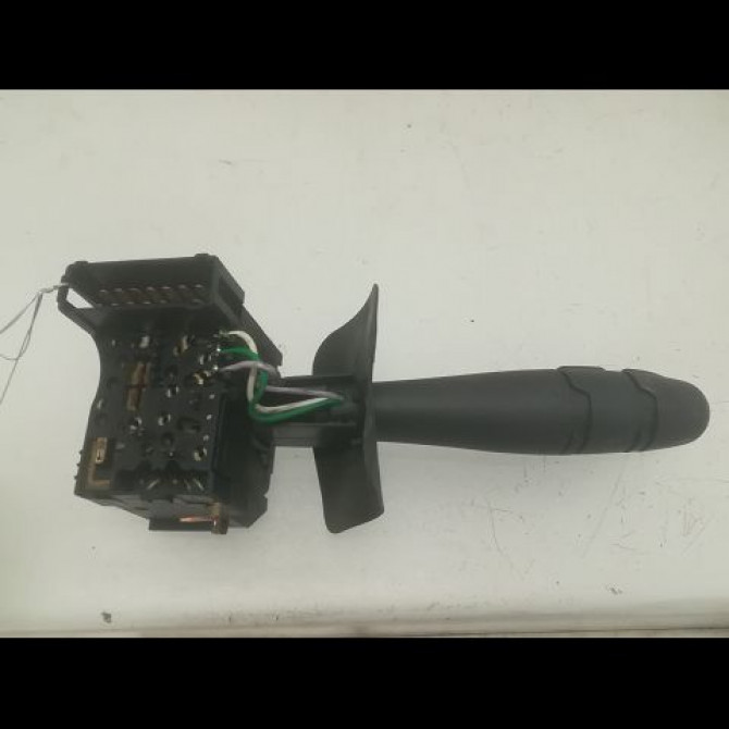 Commande clignotant occasion RENAULT CLIO CAMPUS II Phase 1 07-2006->07-2009 1.5 DCI 70ch 7701066570 2