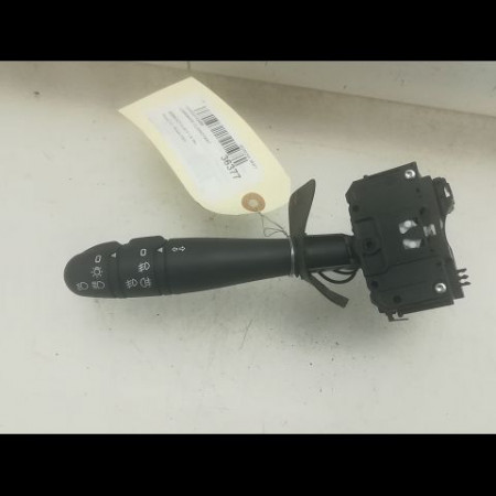 Commande clignotant occasion RENAULT CLIO II Phase 2 06-2001->07-2006 1.6 16v 7701066570