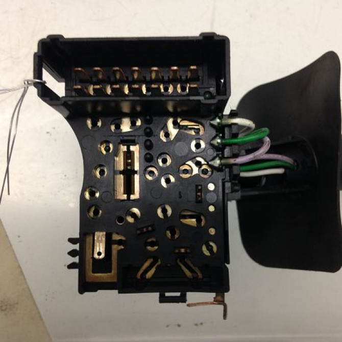 Commande clignotant occasion RENAULT CLIO II Phase 1 03-1998->06-2001 1.4 16v 7701066570 3