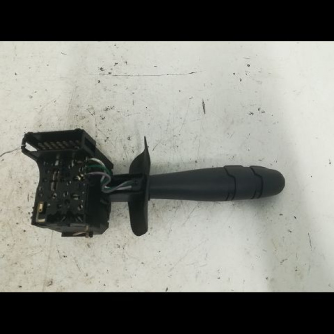 Commande clignotant occasion RENAULT CLIO II Phase 2 06-2001->07-2006 1.5 DCI 80ch 7701066570 2