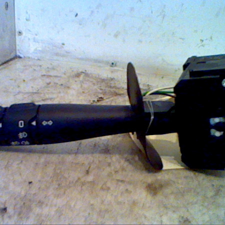 Commande clignotant occasion RENAULT CLIO II Phase 1 03-1998->06-2001 1.4 16v 7701066570