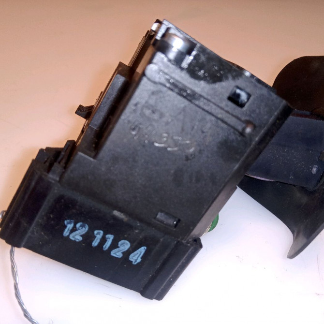 Commande clignotant occasion RENAULT CLIO II Phase 2 06-2001->07-2006 1.5 DCI 65ch 7701066570 3