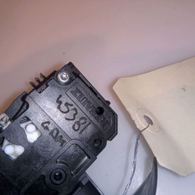 Commande clignotant occasion RENAULT CLIO II 7701066570 3