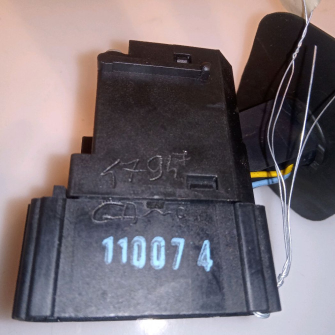 Commande clignotant occasion RENAULT CLIO II Phase 2 06-2001->07-2006 1.2 16v 7701066570 3