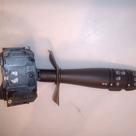 Commande clignotant occasion RENAULT CLIO CAMPUS II Phase 1 07-2006->07-2009 1.5 DCI 65ch 7701066570