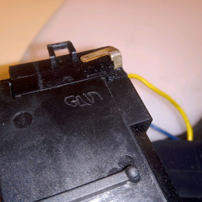 Commande clignotant occasion RENAULT CLIO II Phase 2 06-2001->07-2006 1.2 7701066570 3