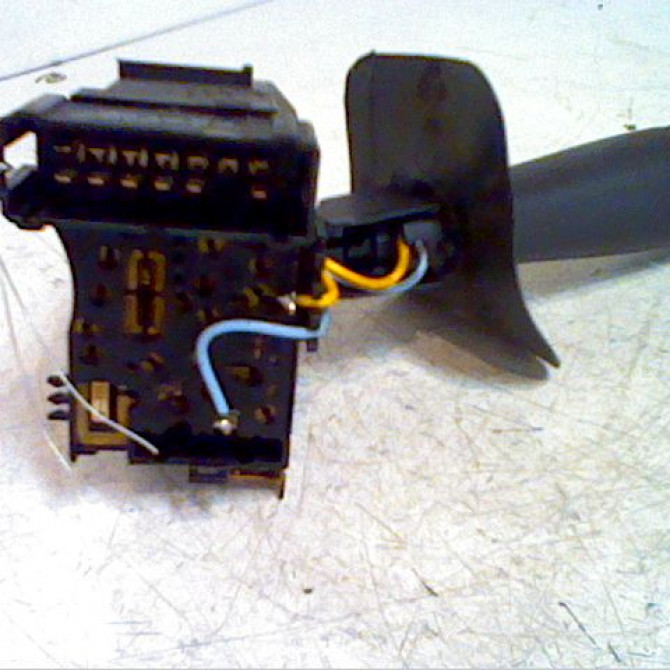 Commande clignotant occasion RENAULT CLIO II Phase 1 03-1998->06-2001 7701066570 2