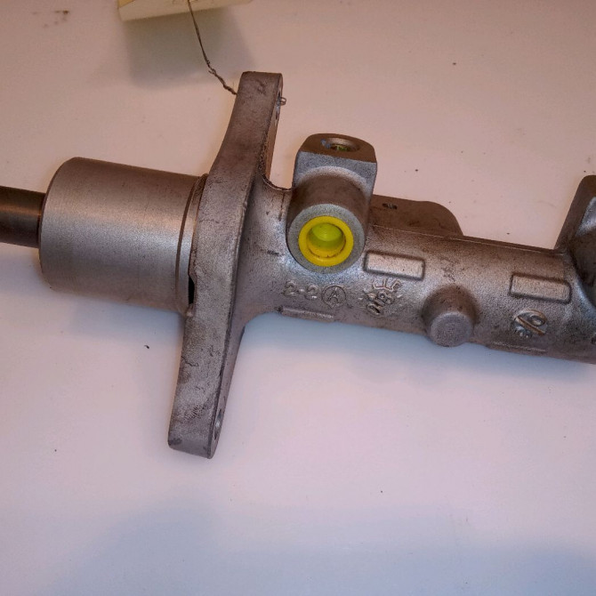 Maitre cylindre occasion CITROEN C5 II Phase 1 04-2008->... 2.0 HDi 140ch 4601Y7 2