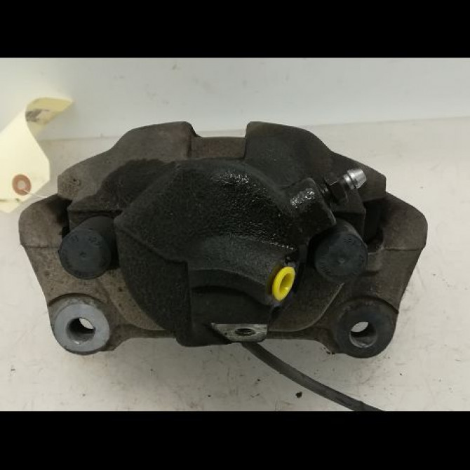 Etrier de frein avant gauche occasion AUDI A4 II Phase 2 09-2004->04-2008 2.0 TDi 140ch 8E0615123A 2