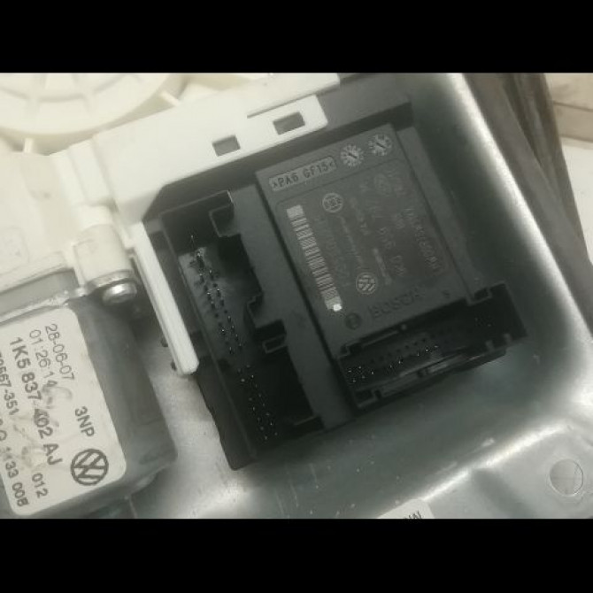 Mecanisme + moteur lève-glace avant droit occasion VOLKSWAGEN JETTA III Phase 1 09-2005->12-2010 1.9 TDI 105ch 1K5837462B 3