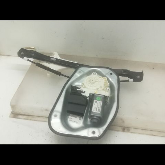 Mecanisme+moteur leve-glace ard occasion VOLKSWAGEN JETTA III Phase 1 09-2005->12-2010 1.9 TDI 105ch 1K5839402G 1