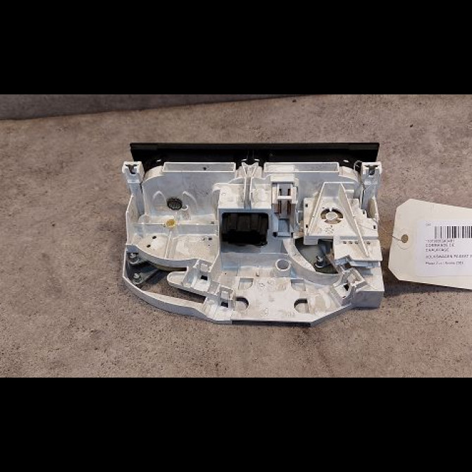 Commande de chauffage occasion VOLKSWAGEN PASSAT IV Phase 2 10-2000->03-2005 1.9 TDI 100ch 3B1907044J 2