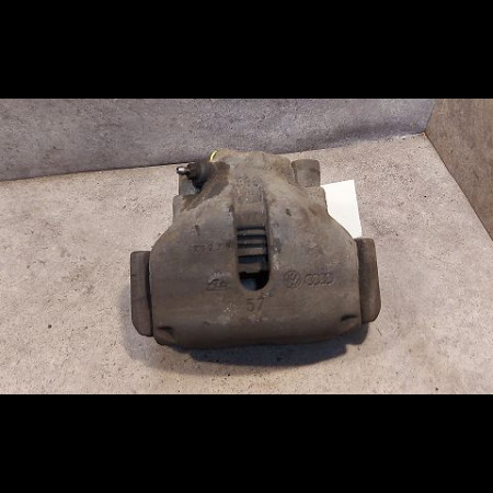 Etrier de frein avant gauche occasion VOLKSWAGEN PASSAT IV Phase 1 10-1996->10-2000 1.9 TDI 110ch 8E0615123A