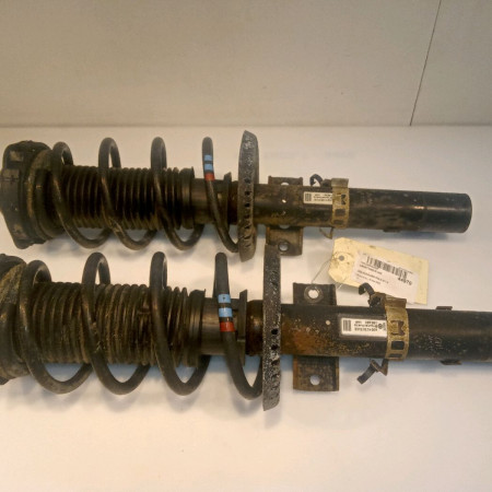 Amortisseur avant droit occasion VOLKSWAGEN POLO IV Phase 2 05-2005->09-2009 1.4 TDI 70ch 6Q0413031CE