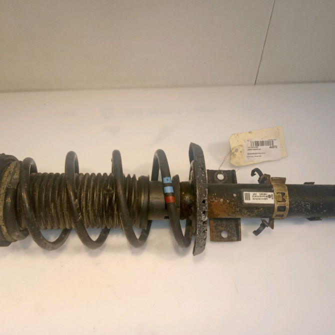 Amortisseur avant droit occasion VOLKSWAGEN POLO IV Phase 2 05-2005->09-2009 1.4 TDI 70ch 6Q0413031CE 3