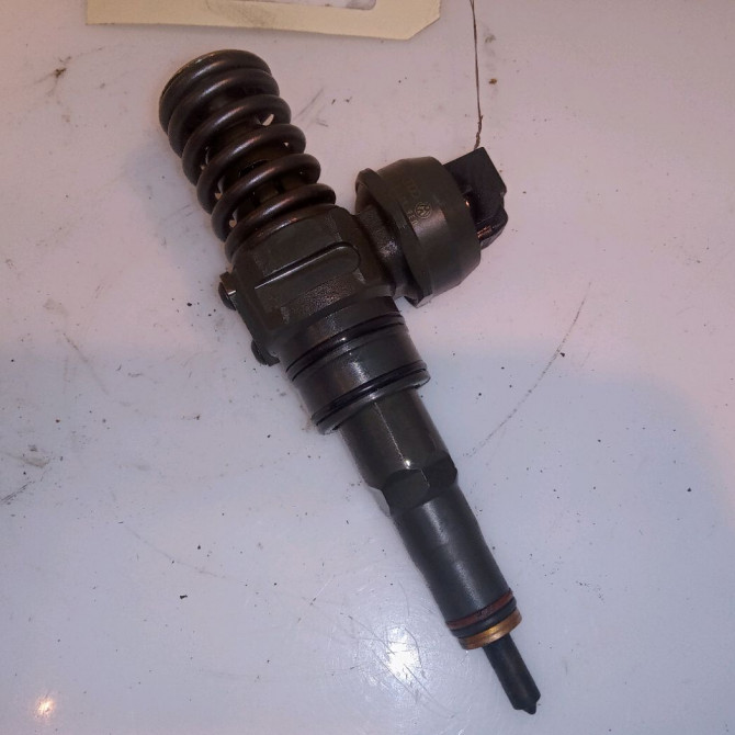 Injecteur occasion SEAT IBIZA III Phase 2 03-2006->06-2009 1.4 TDI 70ch 38130073BN 2