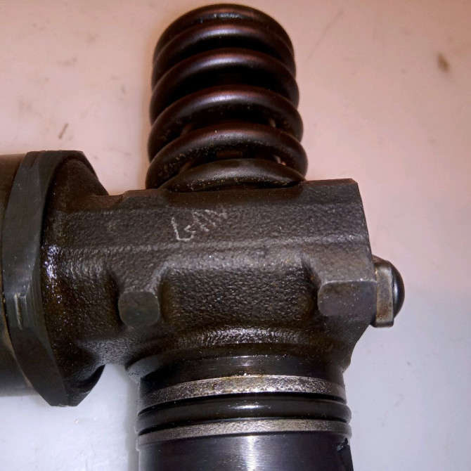 Injecteur occasion VOLKSWAGEN POLO IV Phase 2 05-2005->09-2009 1.4 TDI 70ch 38130073BN 4