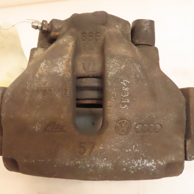 Etrier de frein avant droit occasion VOLKSWAGEN PASSAT IV Phase 2 10-2000->03-2005 1.9 TDI 100ch 8E0615124A 3