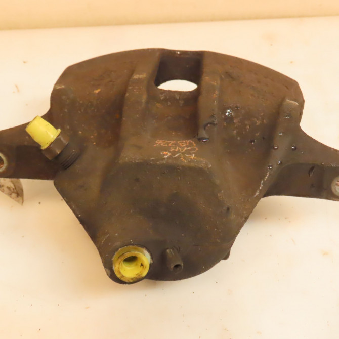 Etrier de frein avant gauche occasion VOLKSWAGEN POLO III Phase 2 11-1999->12-2001 1.4 16v 6N0615123C 3