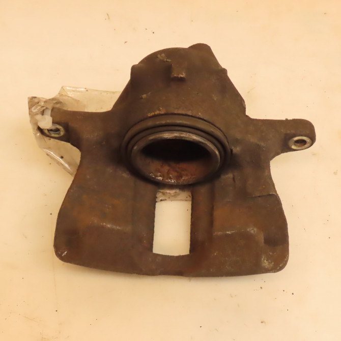 Etrier de frein avant droit occasion VOLKSWAGEN POLO III Phase 2 11-1999->12-2001 1.4 16v 6N0615124C 2