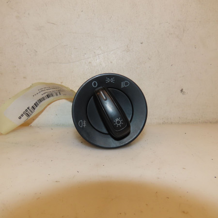 Interrupteur commande de phares occasion VOLKSWAGEN POLO V Phase 2 02-2014->... 1.4 TDI 90ch 6R0941531HAPV