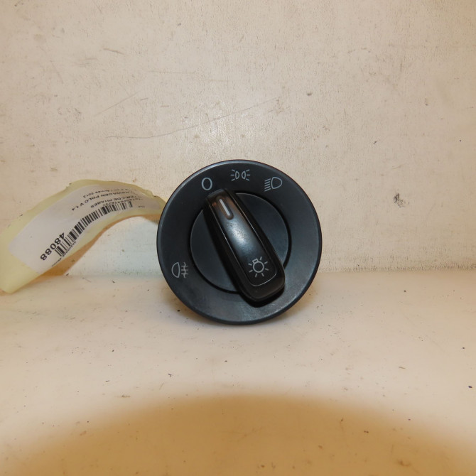 Interrupteur commande de phares occasion VOLKSWAGEN POLO V Phase 2 02-2014->... 1.4 TDI 90ch 6R0941531HAPV 1