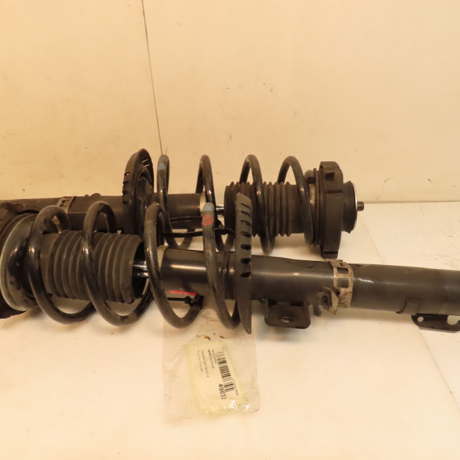 Amortisseur avant droit occasion VOLKSWAGEN POLO IV Phase 2 05-2005->09-2009 1.4 TDI 70ch 6Q0413031CE 1