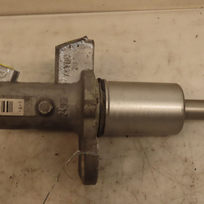 Maitre cylindre occasion VOLKSWAGEN PASSAT IV Phase 2 10-2000->03-2005 1.9 TDI 100ch 8E0611021B 2