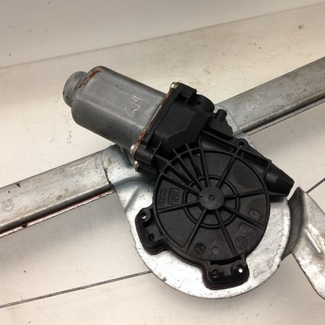 Mecanisme + moteur lève-glace avant droit occasion DACIA LOGAN I Phase 1 06-2005->06-2008 1.5 DCI 85ch 8200901102 2