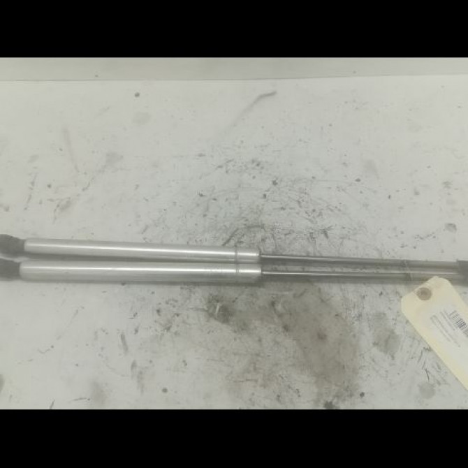 Verin droit hayon occasion VOLKSWAGEN GOLF IV GOLF IV Phase 1 1998-01-01->2005-06-30 1.9 TDI 130ch 1J6827550C 1