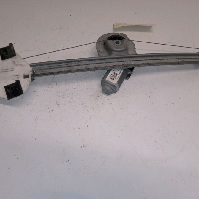 Mecanisme + moteur lève-glace avant droit occasion DACIA LOGAN I Phase 2 07-2008->12-2012 1.5 DCI 70ch 8200901102 1