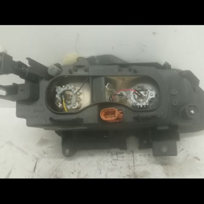 Phare gauche occasion RENAULT LAGUNA I Phase 1 01-1994->04-1998 2.2 D 7701038263 3