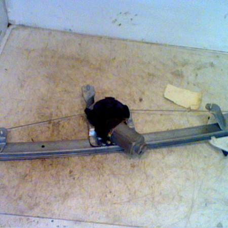 Mecanisme + moteur lève-glace avant droit occasion DACIA LOGAN I Phase 2 07-2008->12-2012 8200901102