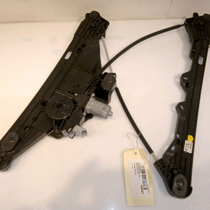 Mecanisme + moteur lève-glace avant droit occasion CITROEN DS3 9828130680 1
