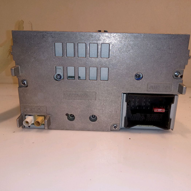 Autoradio occasion VOLKSWAGEN GOLF V Phase 1 11-2003->10-2008 1.9 TDI 105ch 2