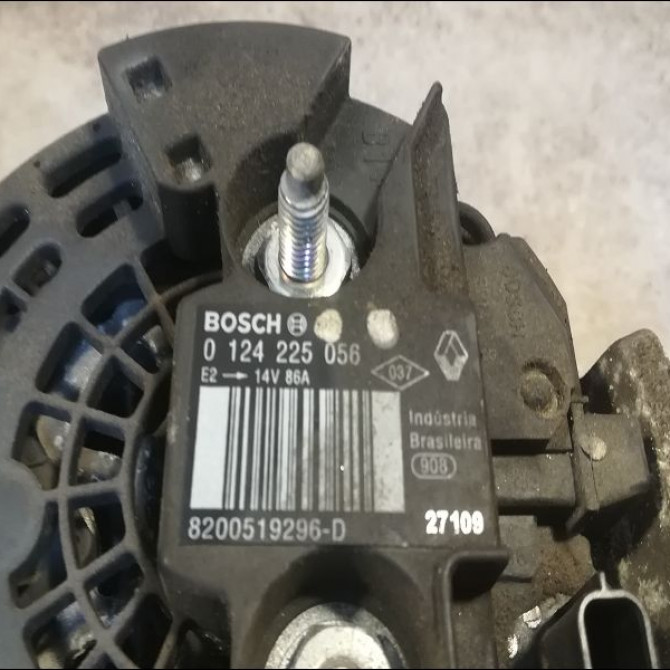 Alternateur occasion RENAULT TWINGO II Phase 1 06-2007->11-2011 1.2i 16v 75ch 8200660037 3