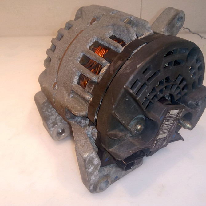 Alternateur occasion RENAULT TWINGO II Phase 1 06-2007->11-2011 1.2i 16v 75ch 8200660037 3