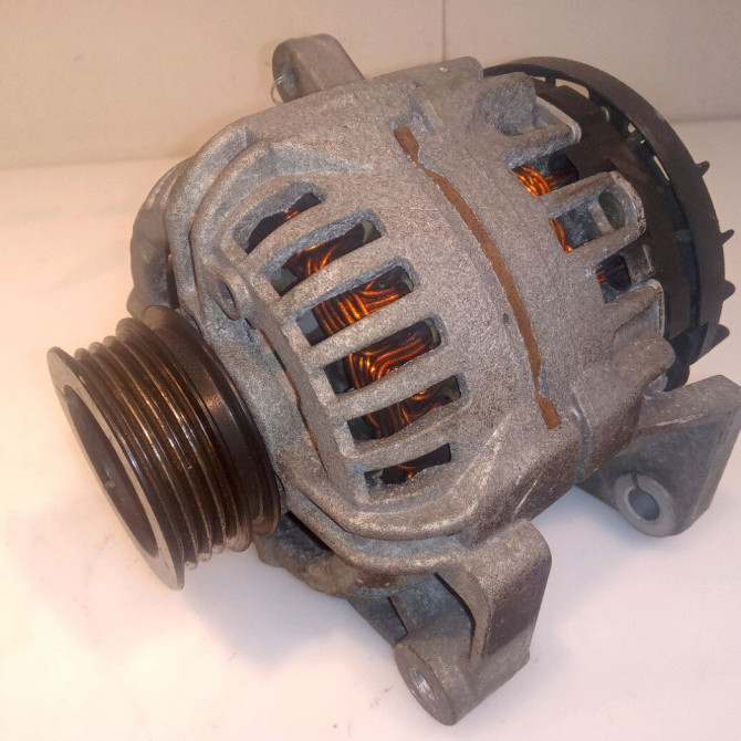 Alternateur occasion RENAULT TWINGO II Phase 1 06-2007->11-2011 1.2i 16v 75ch 8200660037 4