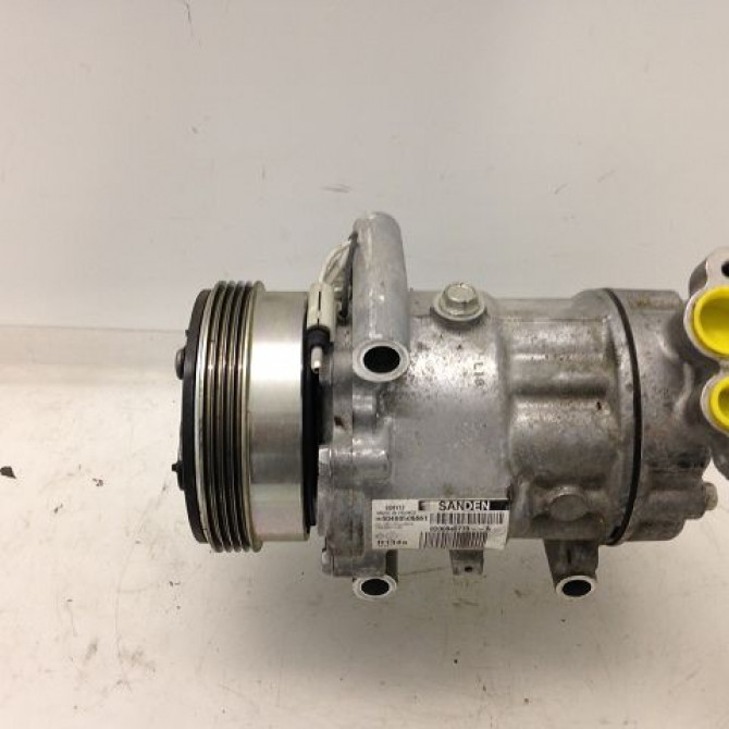 Compresseur air conditionne occasion RENAULT KANGOO I Phase 1 09-1997->06-2003 1.2i 16v 75ch 8200840770 2