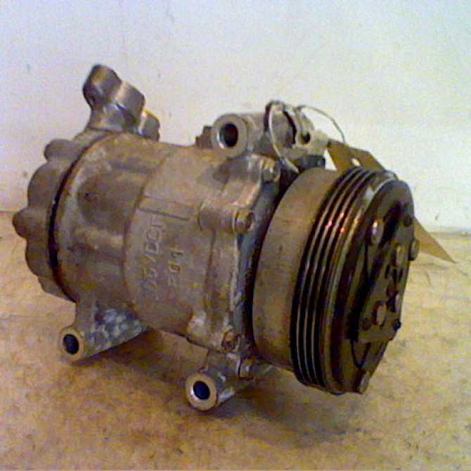 Compresseur air conditionne occasion RENAULT CLIO II Phase 1 03-1998->06-2001 1.2 GPL 8200840770 2