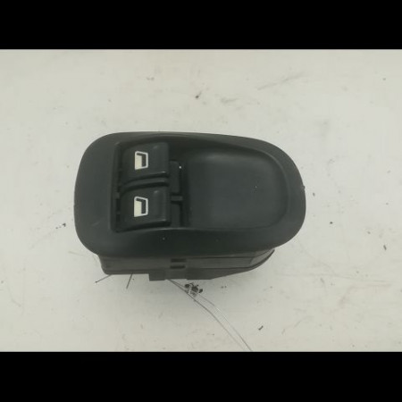 Commande lève-glace porte avant gauche occasion PEUGEOT 306 Phase 2 04-1997->03-2002 1.9 D 6552WJ