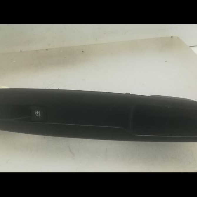 Commande lève-glace porte avant droite occasion RENAULT SCENIC III Phase 1 04-2009->11-2011 1.9 DCI 130ch 1