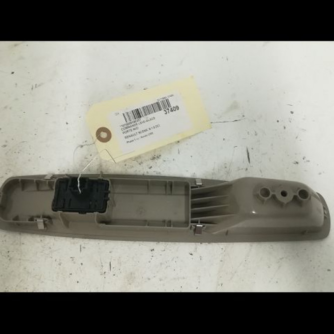Commande lève-glace porte avant droite occasion RENAULT SCENIC III Phase 1 04-2009->11-2011 1.9 DCI 130ch 2