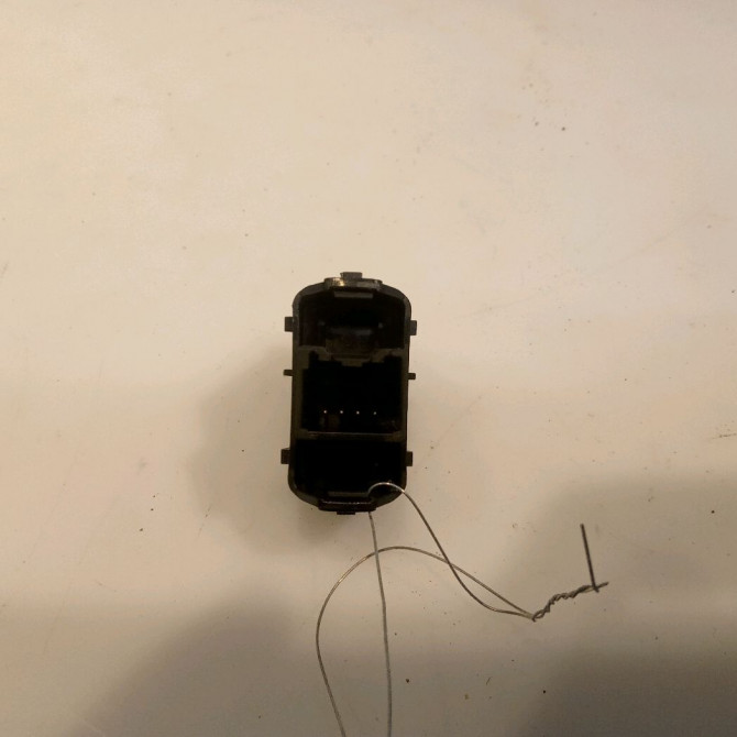 Commande leve-glace porte arrière droite occasion FORD FOCUS III Phase 1 01-2011->04-2015 1.6 TDCI 115ch 1850432 2