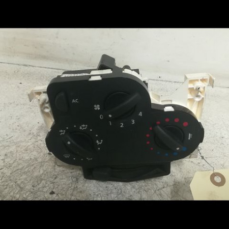 Commande de chauffage occasion DACIA LOGAN I Phase 1 MCV 01-2007->10-2008 1.5 DCI 85ch 6001547668
