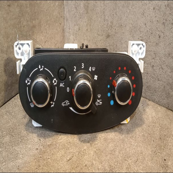 Commande de chauffage occasion DACIA LODGY Phase 1 01-2012->... 1.5 DCI 90ch 275102784R 1