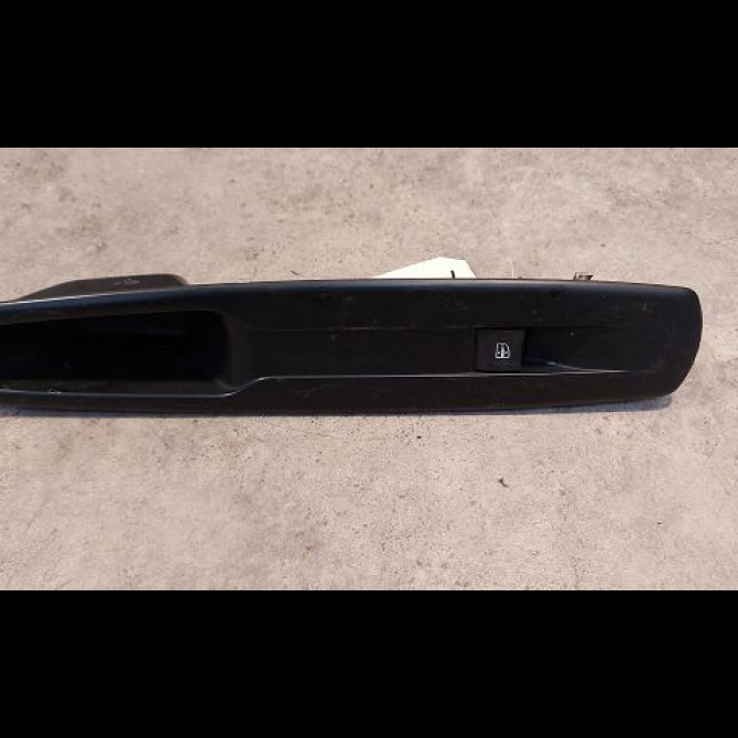 Commande lève-glace porte avant droite occasion RENAULT SCENIC III Phase 1 04-2009->11-2011 1.5 DCI 105ch 1