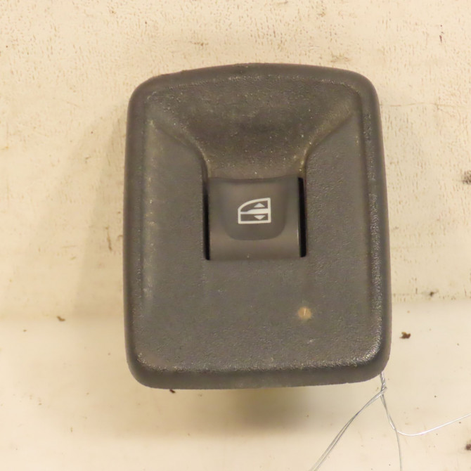Commande leve-glace porte arrière gauche occasion DACIA LODGY Phase 1 01-2012->... 1.2 TCE 115ch 254217475R 1