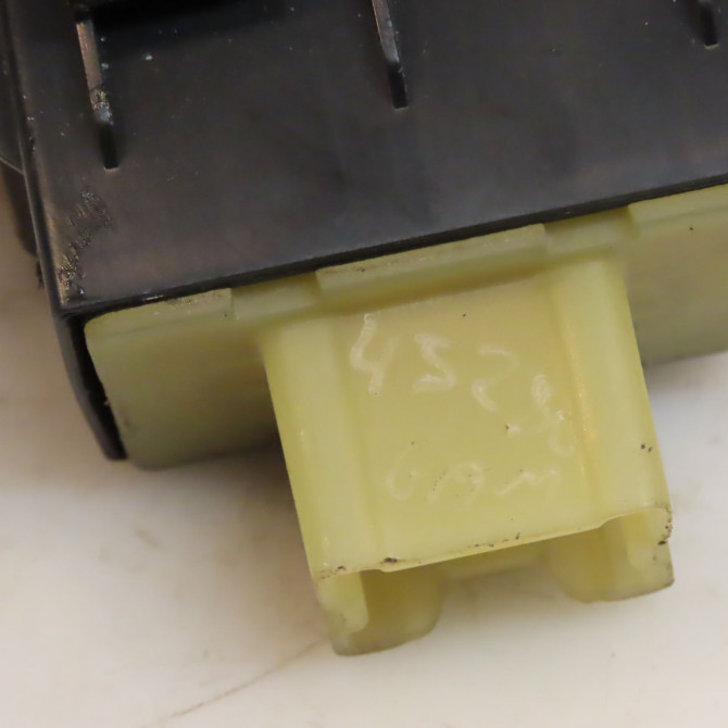 Commande leve-glace porte arrière gauche occasion DACIA LODGY Phase 1 01-2012->... 1.2 TCE 115ch 254217475R 2